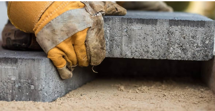Services professionnels en aménagement paysager, excavation, coffrage, pavé-uni et déneigement à Laval, Montréal et la Rive-Nord. Estimation gratuite. Plus de 25 ans d’expérience.